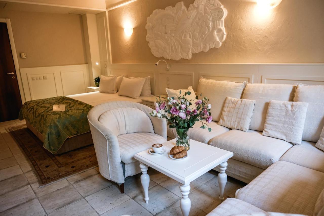 אודסה Hotel Otrada מראה חיצוני תמונה