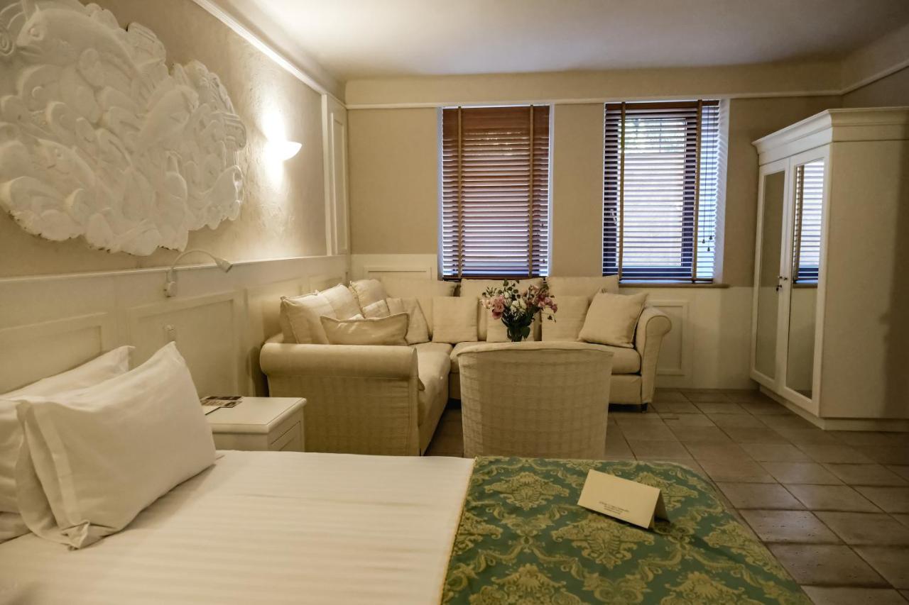 אודסה Hotel Otrada מראה חיצוני תמונה