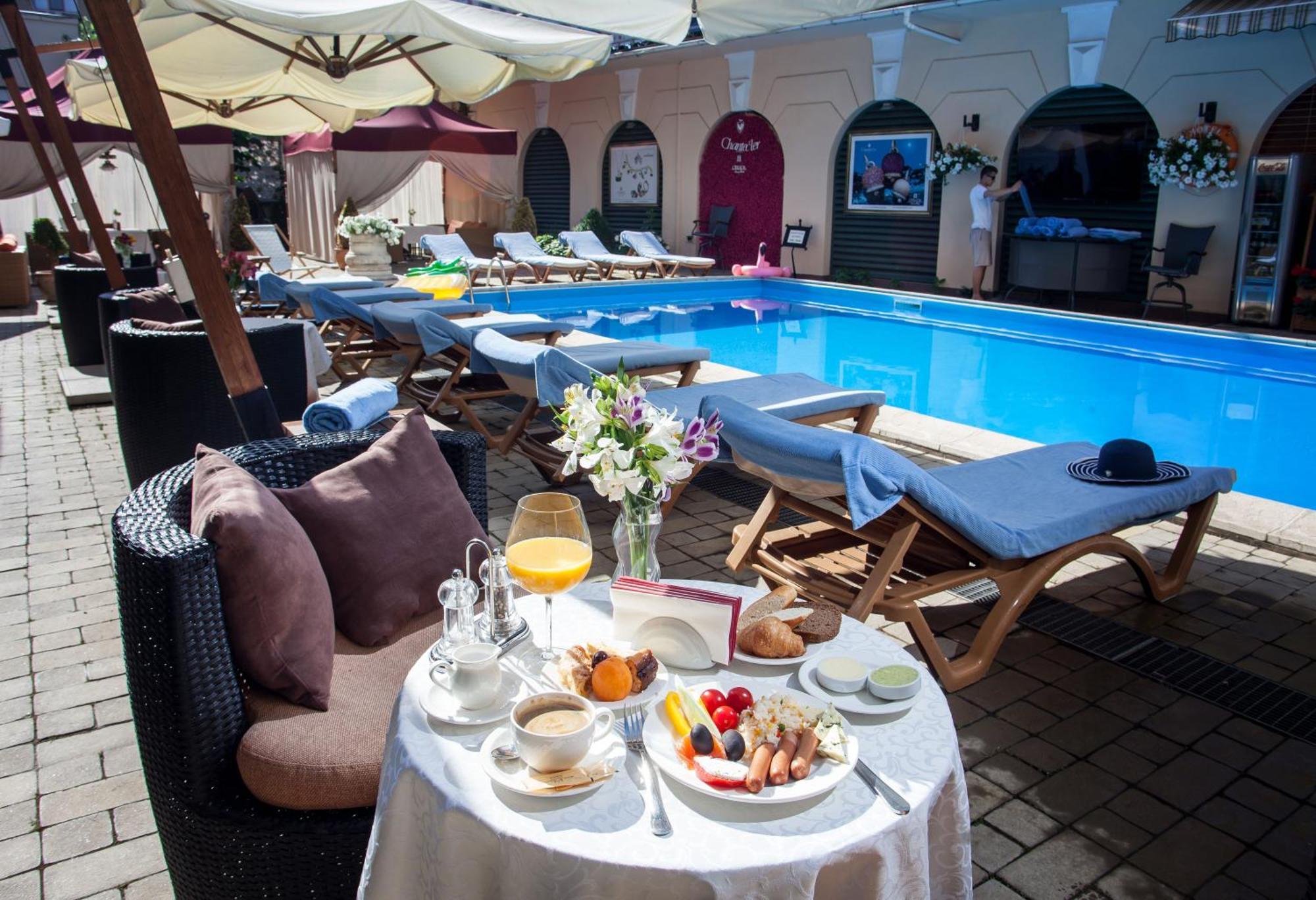 אודסה Hotel Otrada מראה חיצוני תמונה