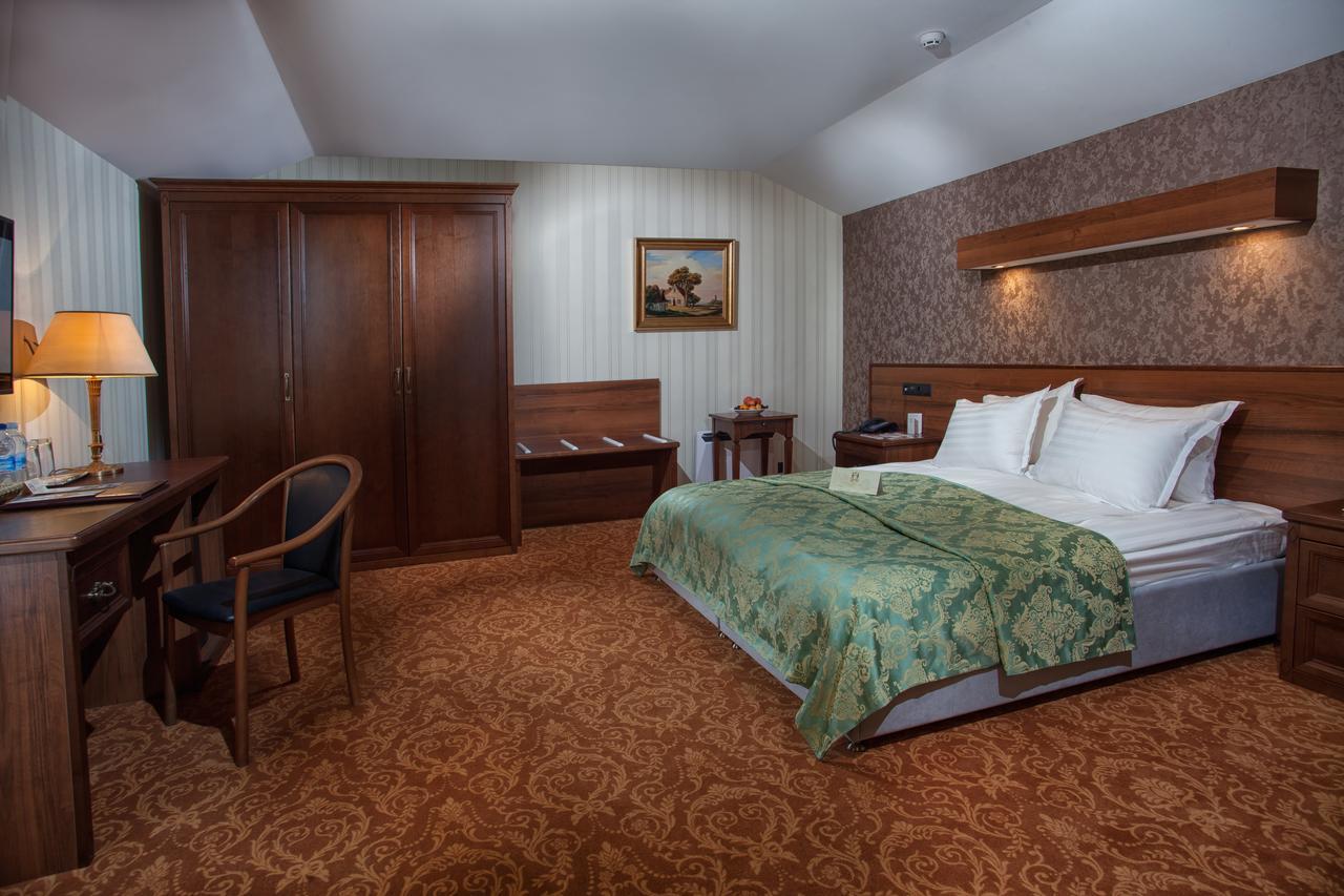 אודסה Hotel Otrada מראה חיצוני תמונה