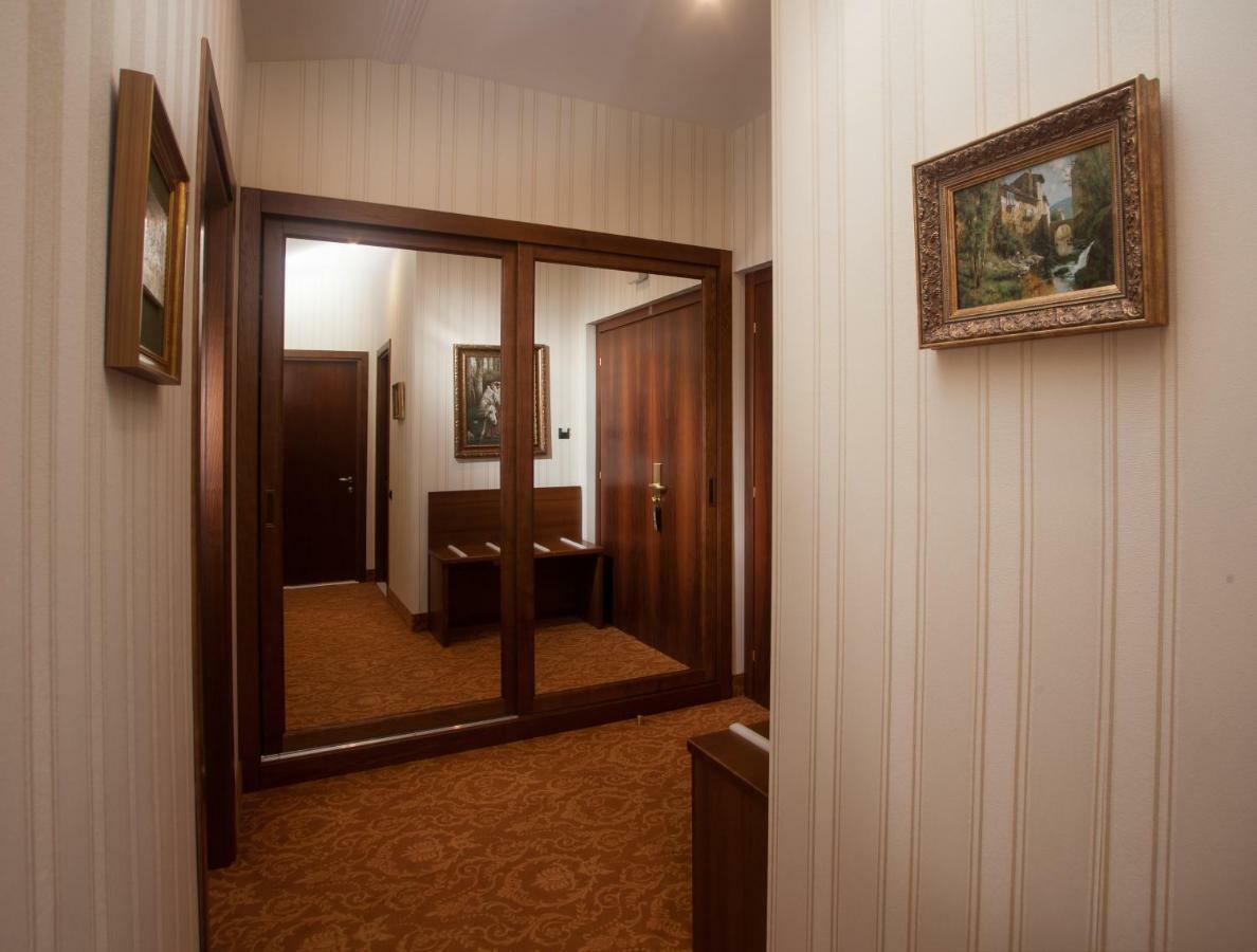 אודסה Hotel Otrada מראה חיצוני תמונה